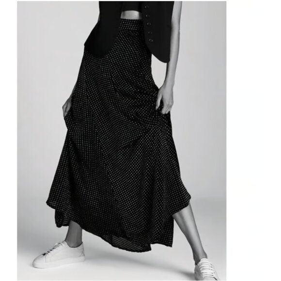 Zara Dresses & Skirts - NWT Zara Woman Velvet Skirt Black Metallic Thread Limited Edition Size M NWT